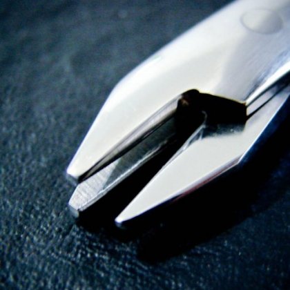 ALICATE DE TRES PUNTAS